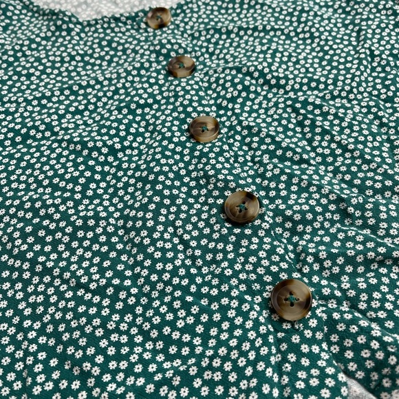 Abercrombie SM - Picture 2 of 4